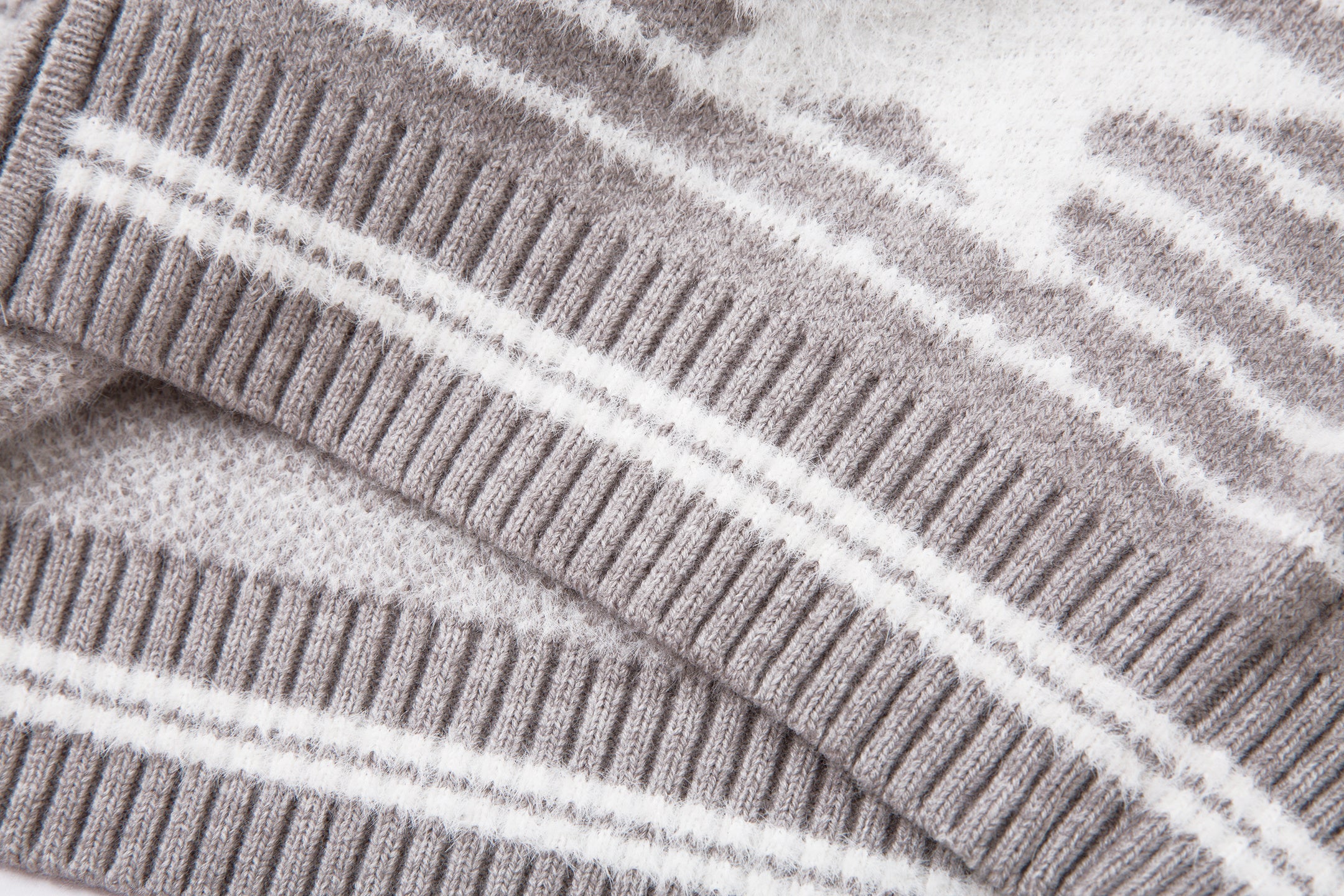 3-6-5.shop Star Knit Faux Fur Hoodie