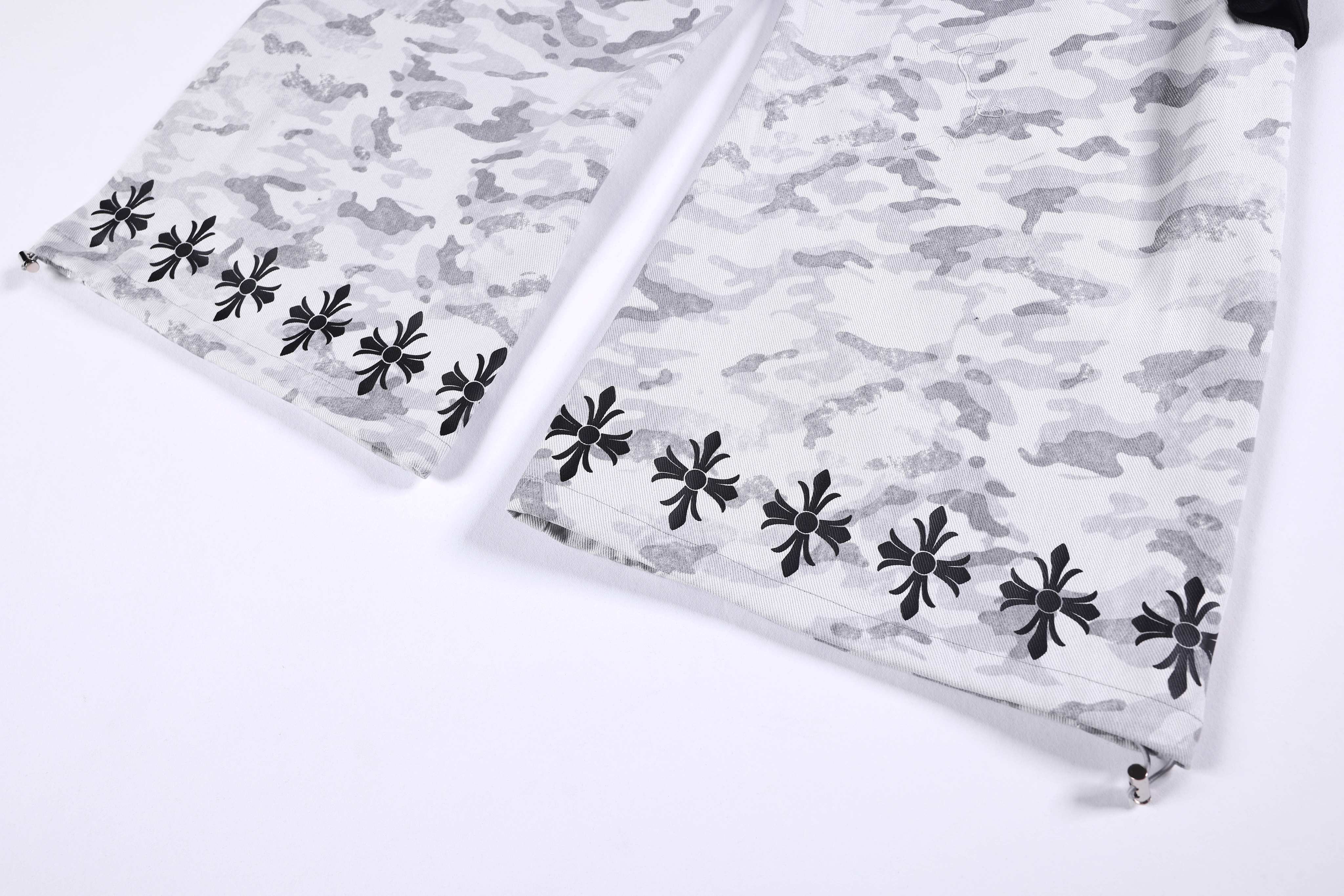 3-6-5.shop Camo Graphic Cargo Pants