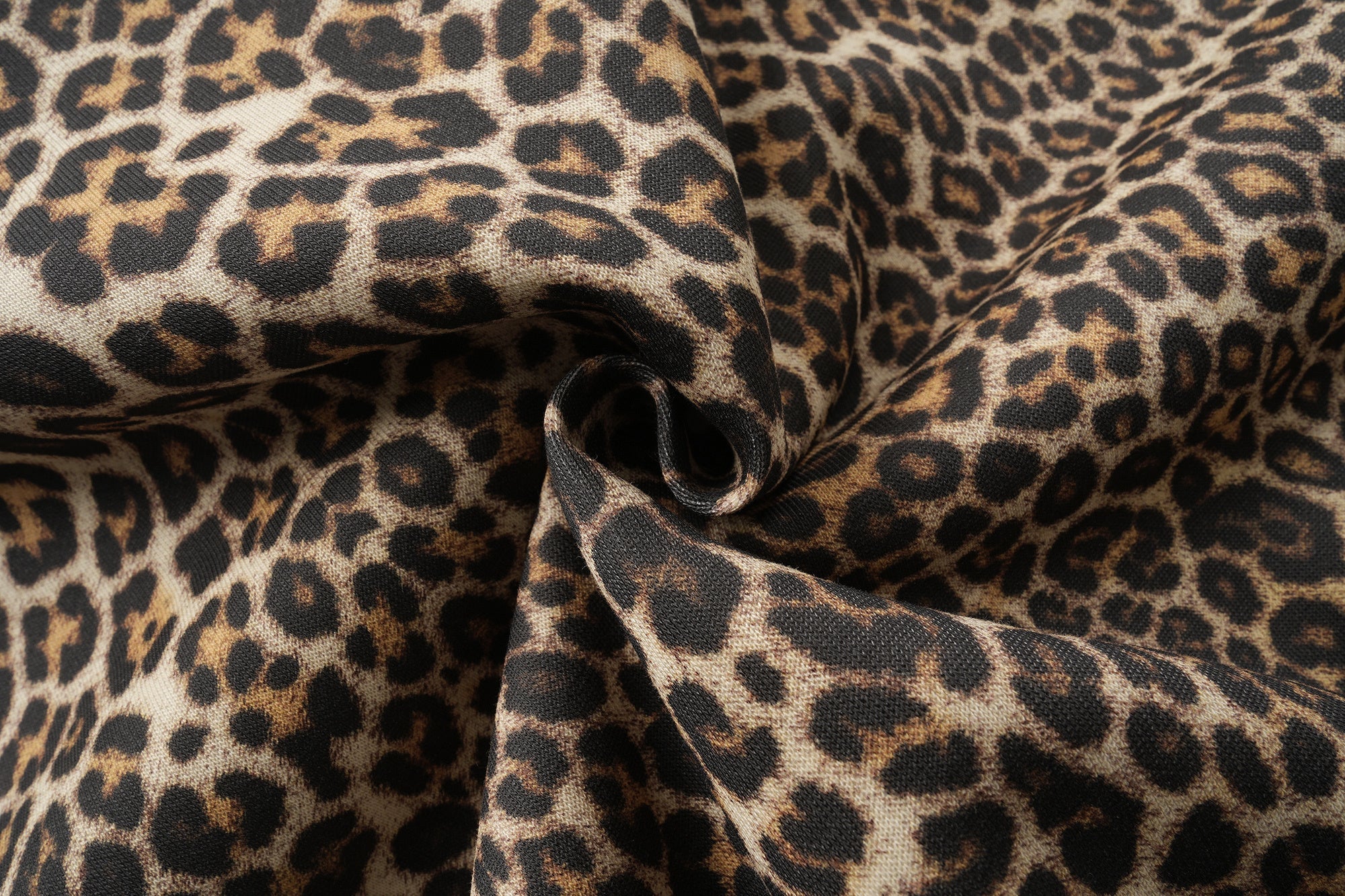 3-6-5.shop Leopard Graphic Zip-Up Hoodie
