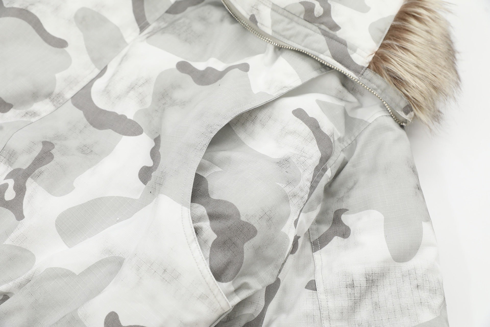 3-6-5.shop Arctic Camo Fur Bomber Jacket