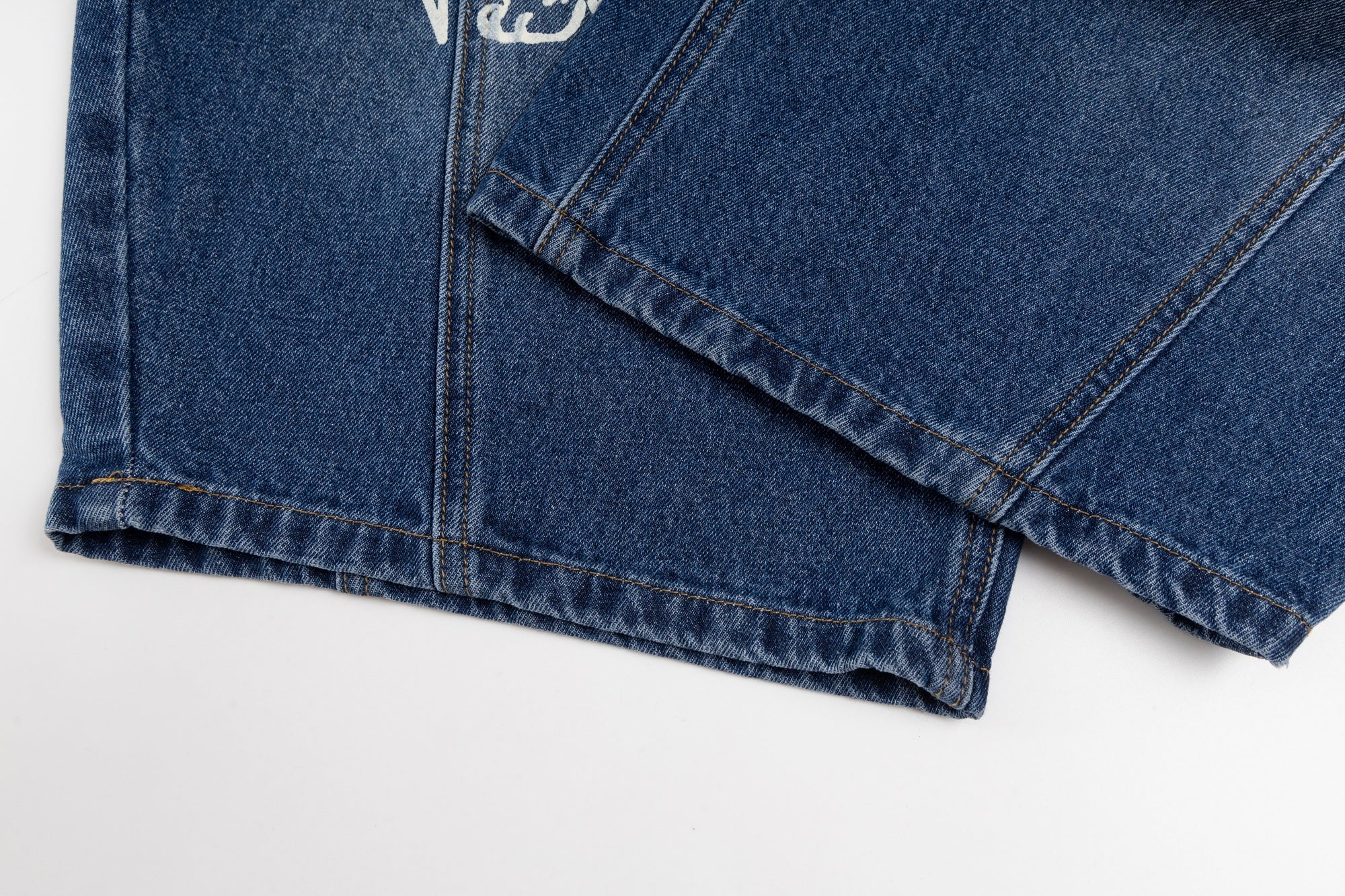 3-6-5.shop Bunny Ribbon Curved Jeans