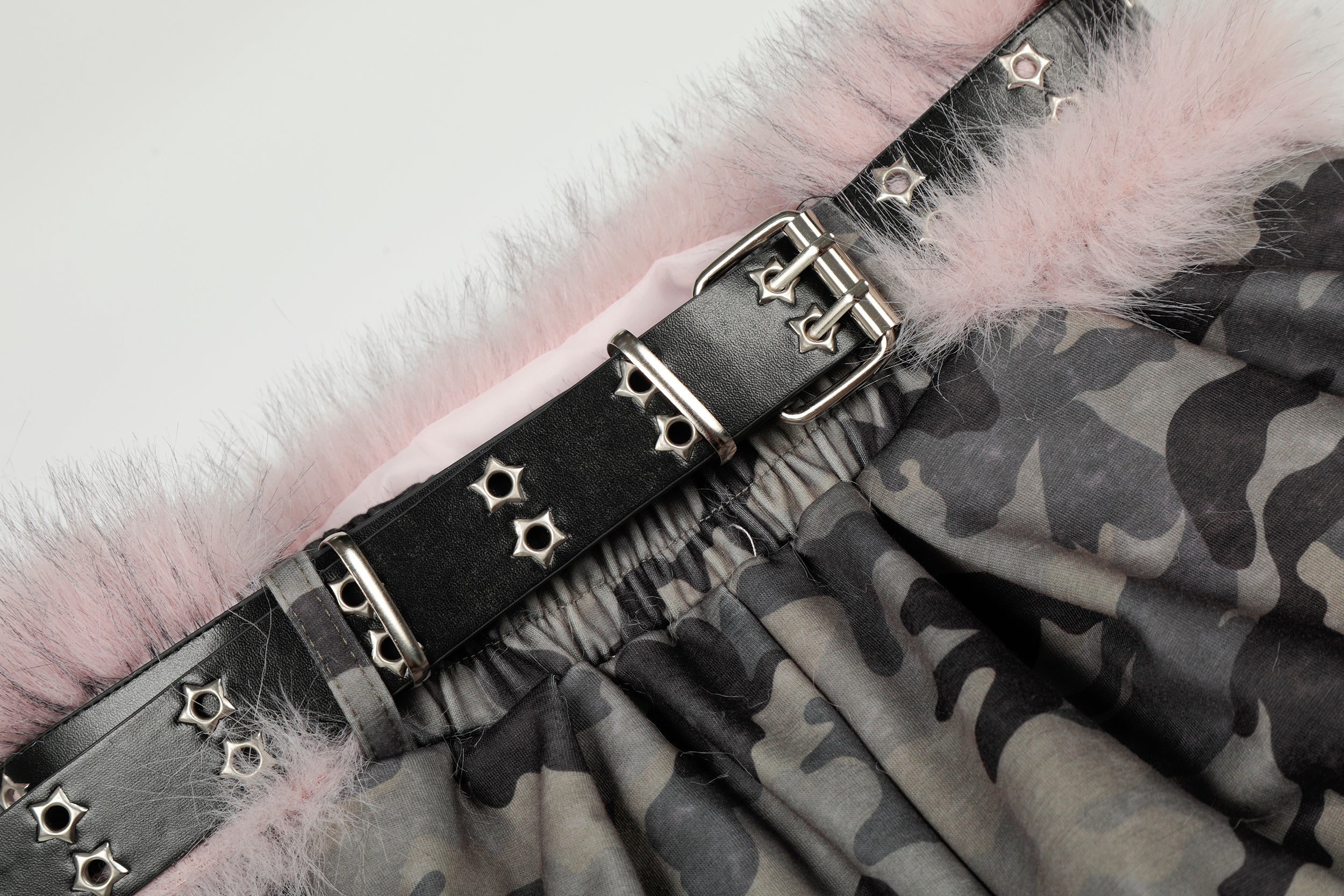 3-6-5.shop Camo Faux Fur Trim Pants
