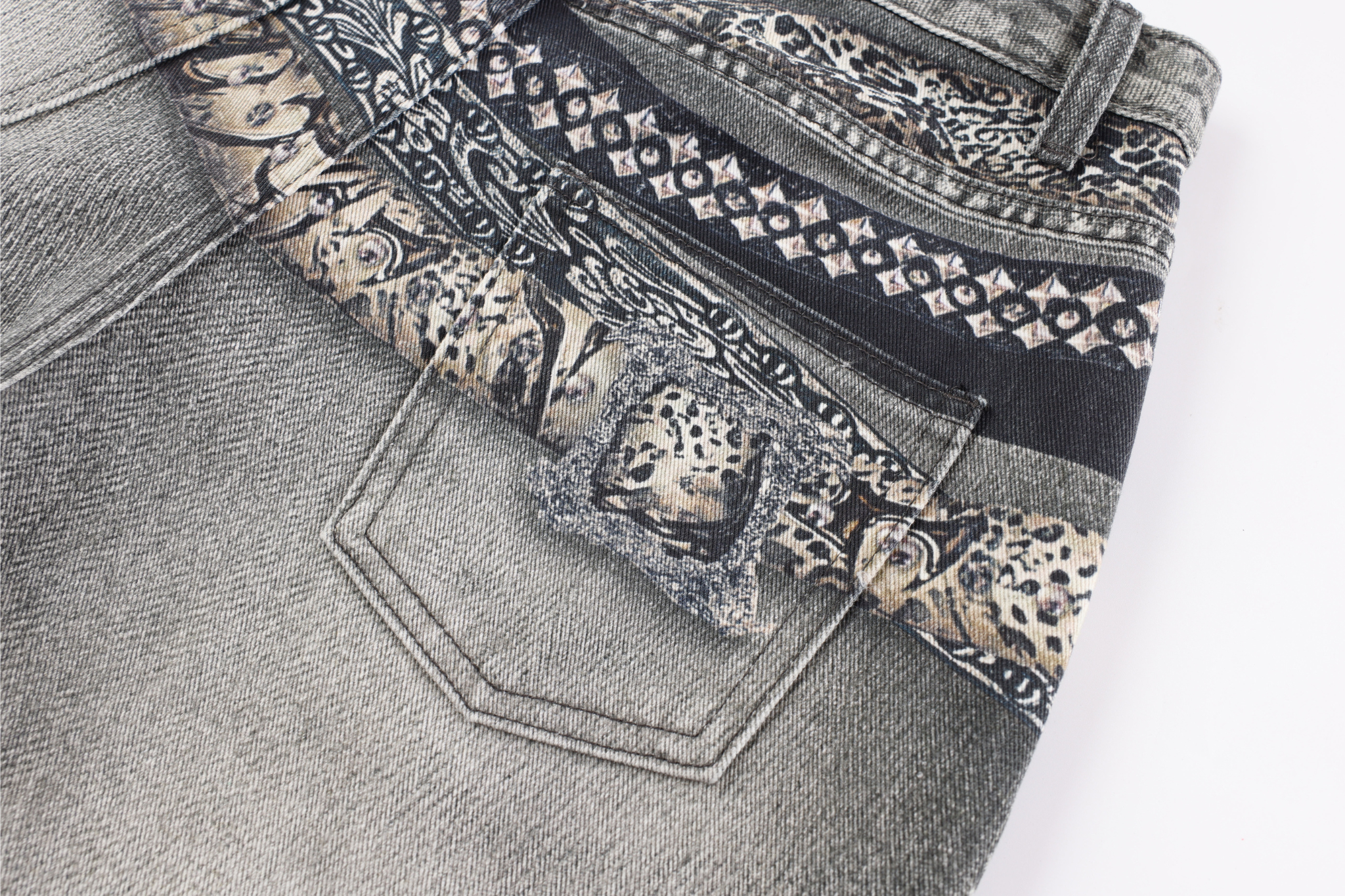 3-6-5.shop Bandana Patch Curved Denim Pants
