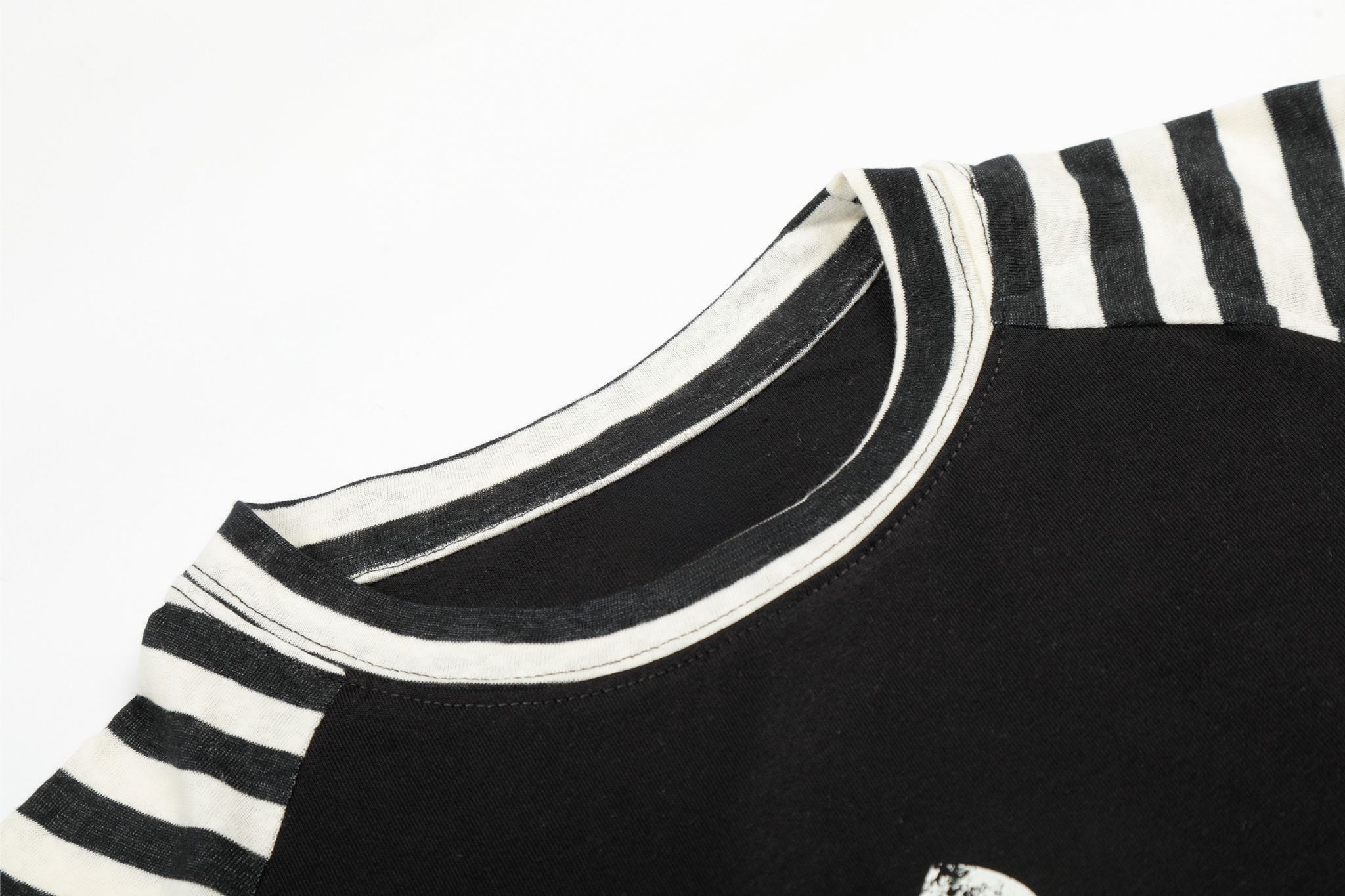 3-6-5.shop Cross Graphic Raglan Long Sleeve Tee
