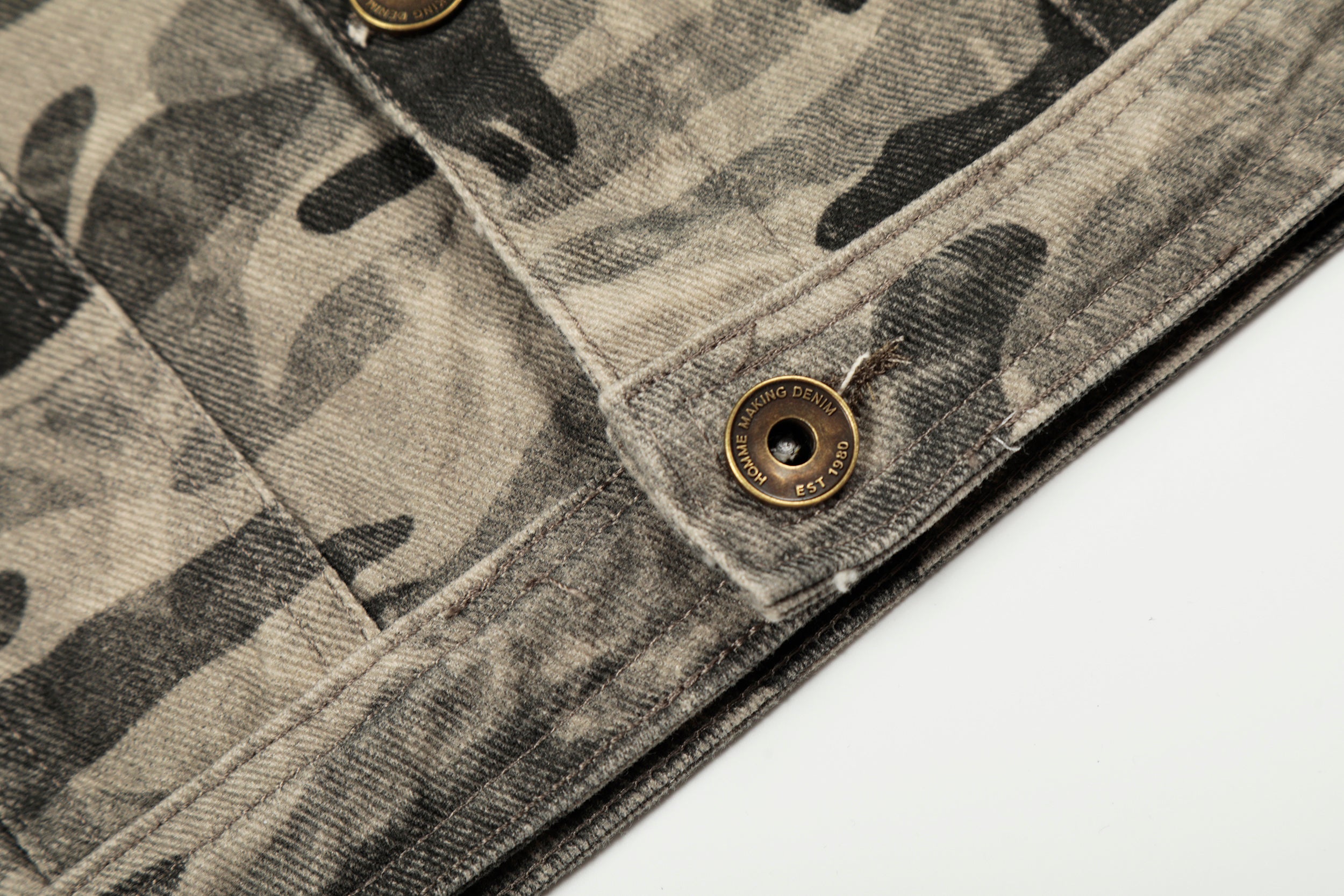 3-6-5.shop Camo Badge Denim Jacket