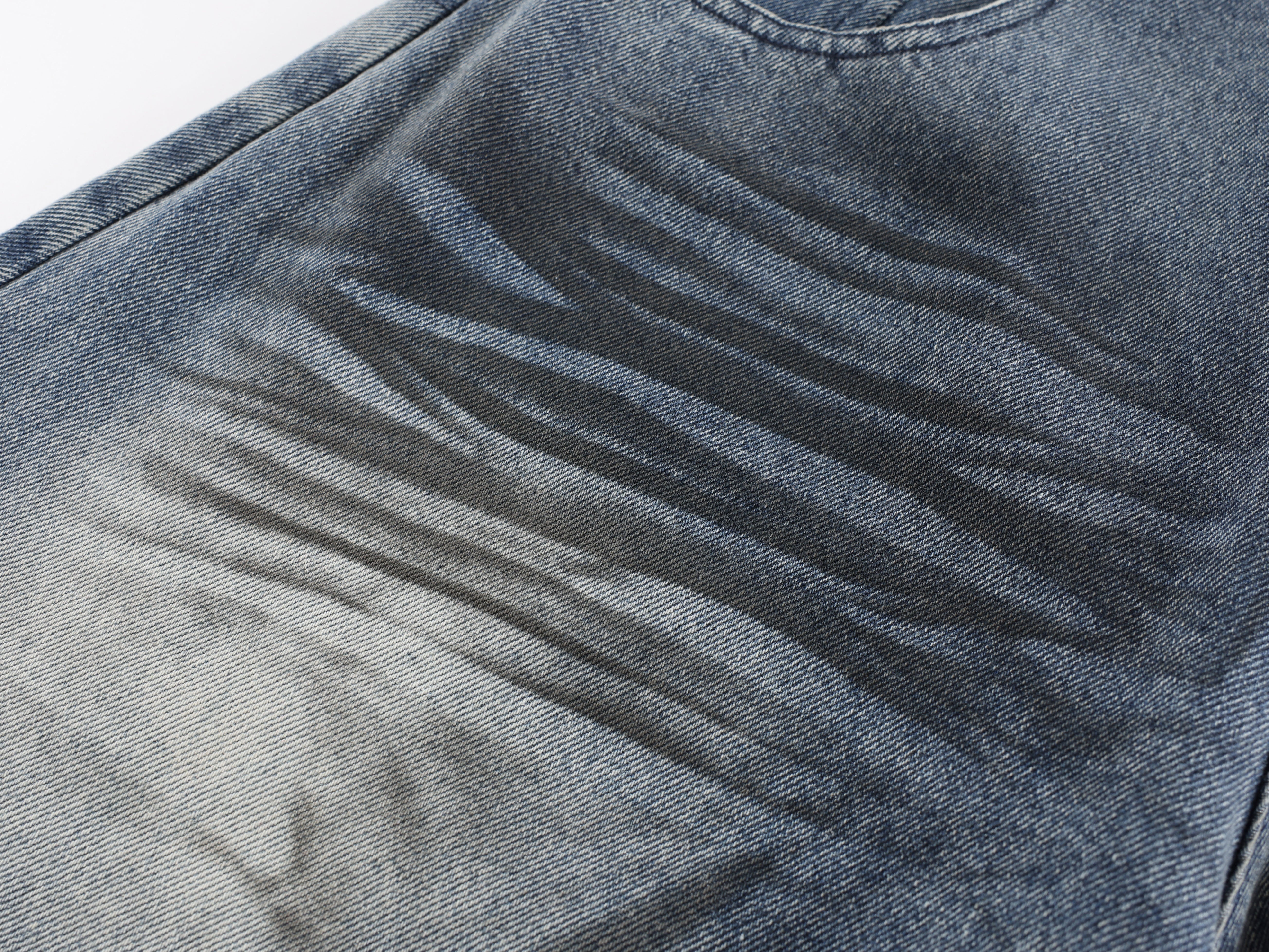3-6-5.shop Wave-Wash Barrel Jeans