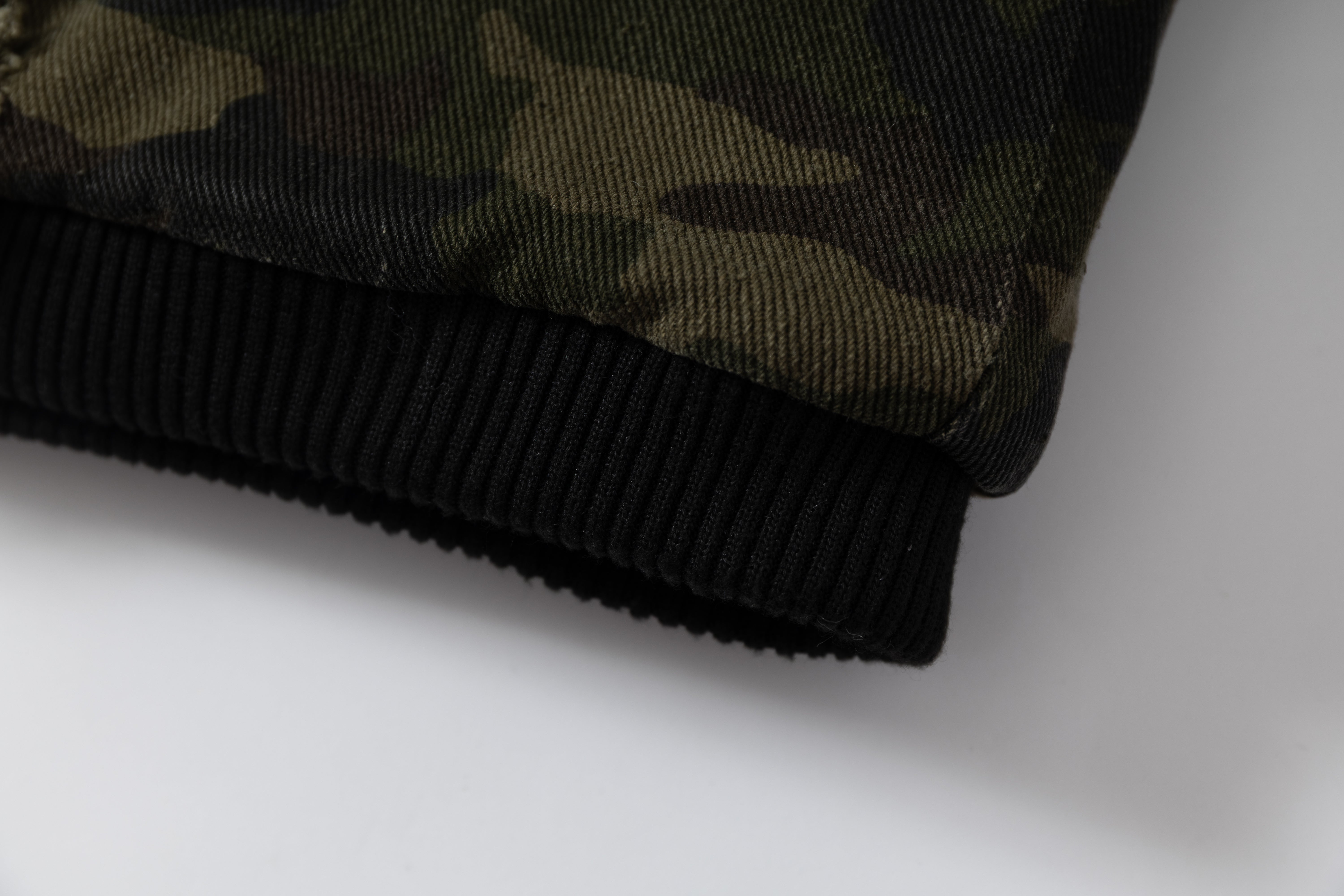 3-6-5.shop Camo Hook Detail Distressed Jacket