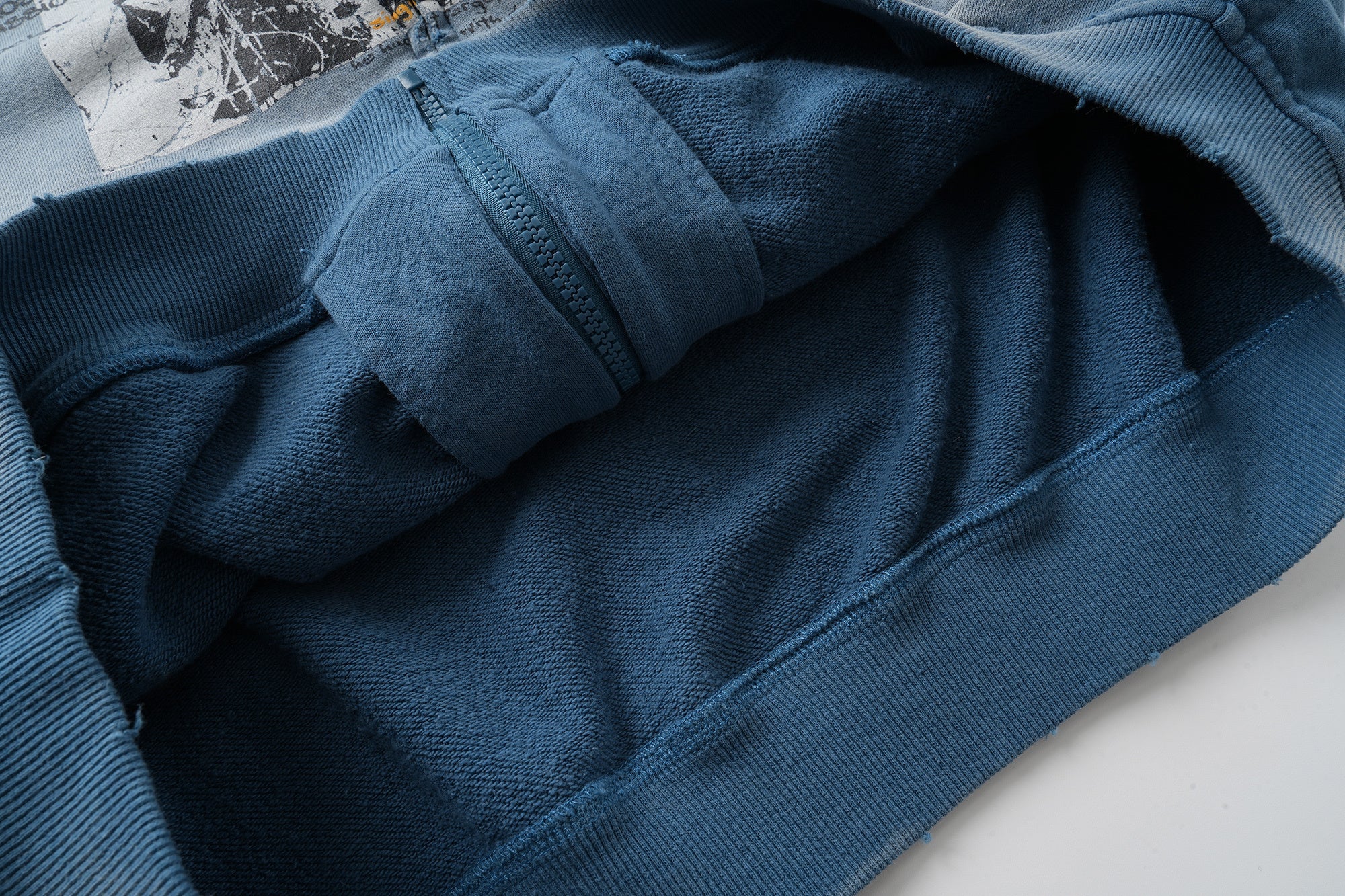 3-6-5.shop Vintage Graphic Zip-Up Hoodie