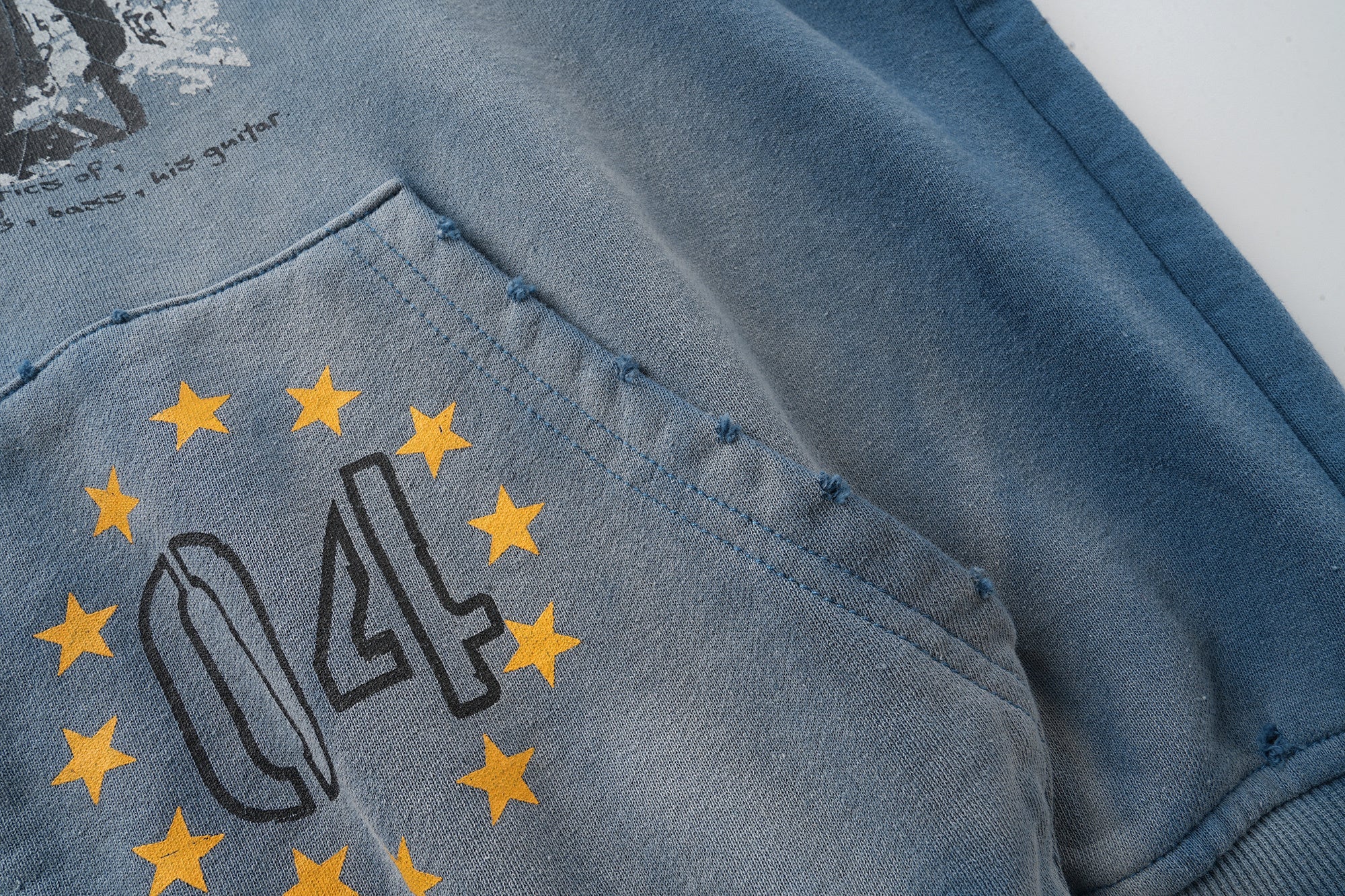 3-6-5.shop Vintage Graphic Zip-Up Hoodie