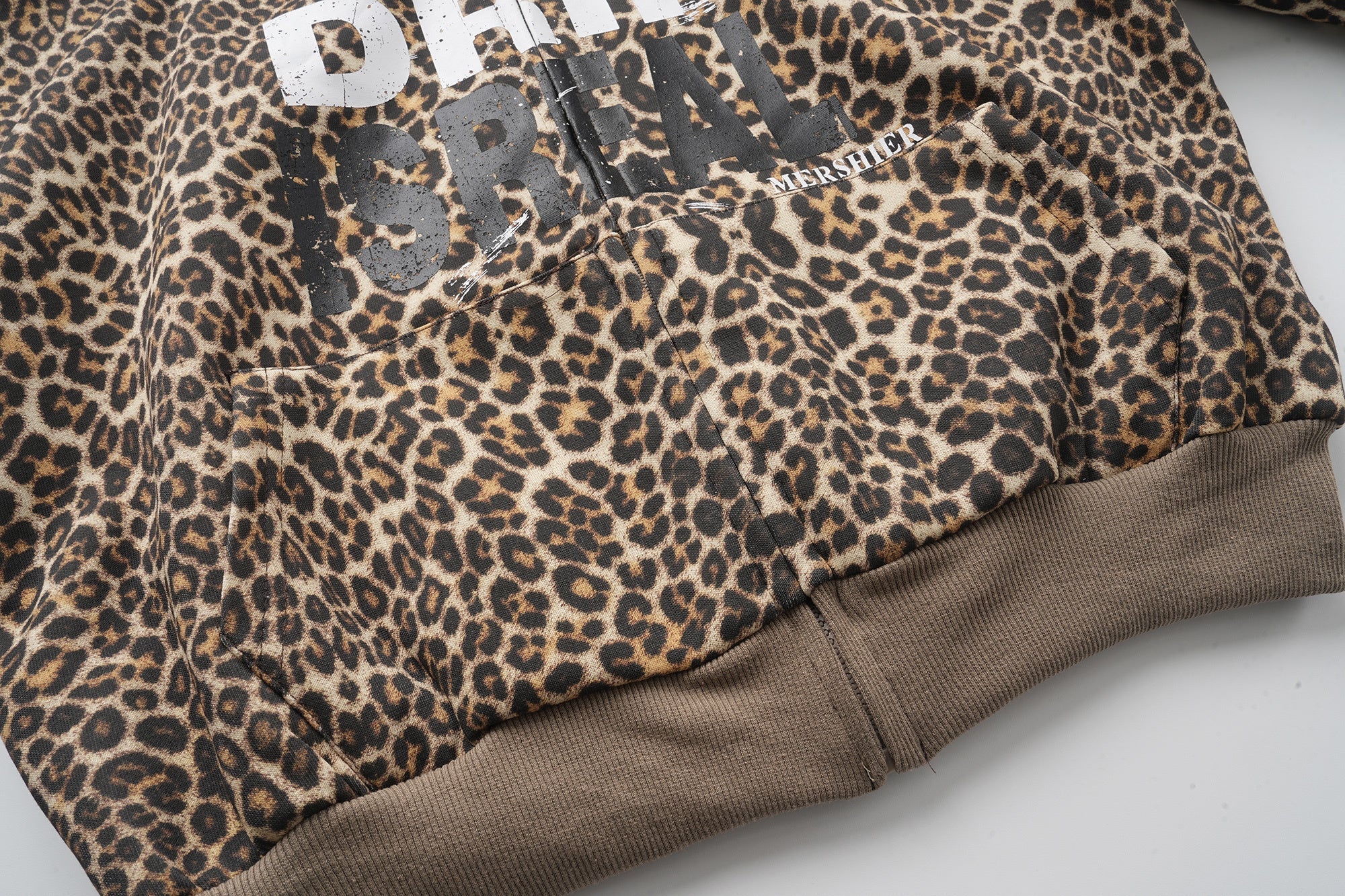 3-6-5.shop Leopard Graphic Zip-Up Hoodie