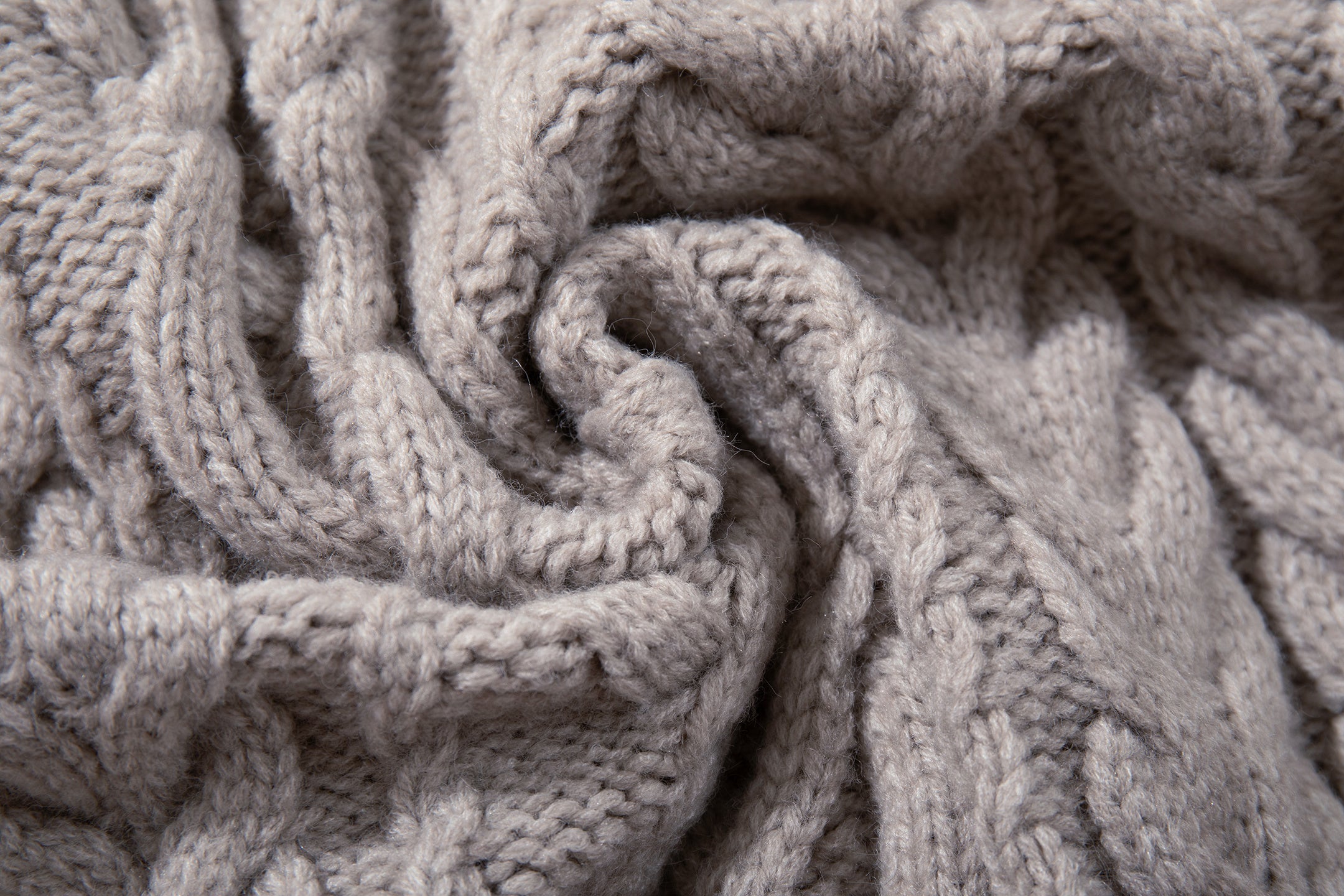 3-6-5.shop Argyle Cable Knit Sweater