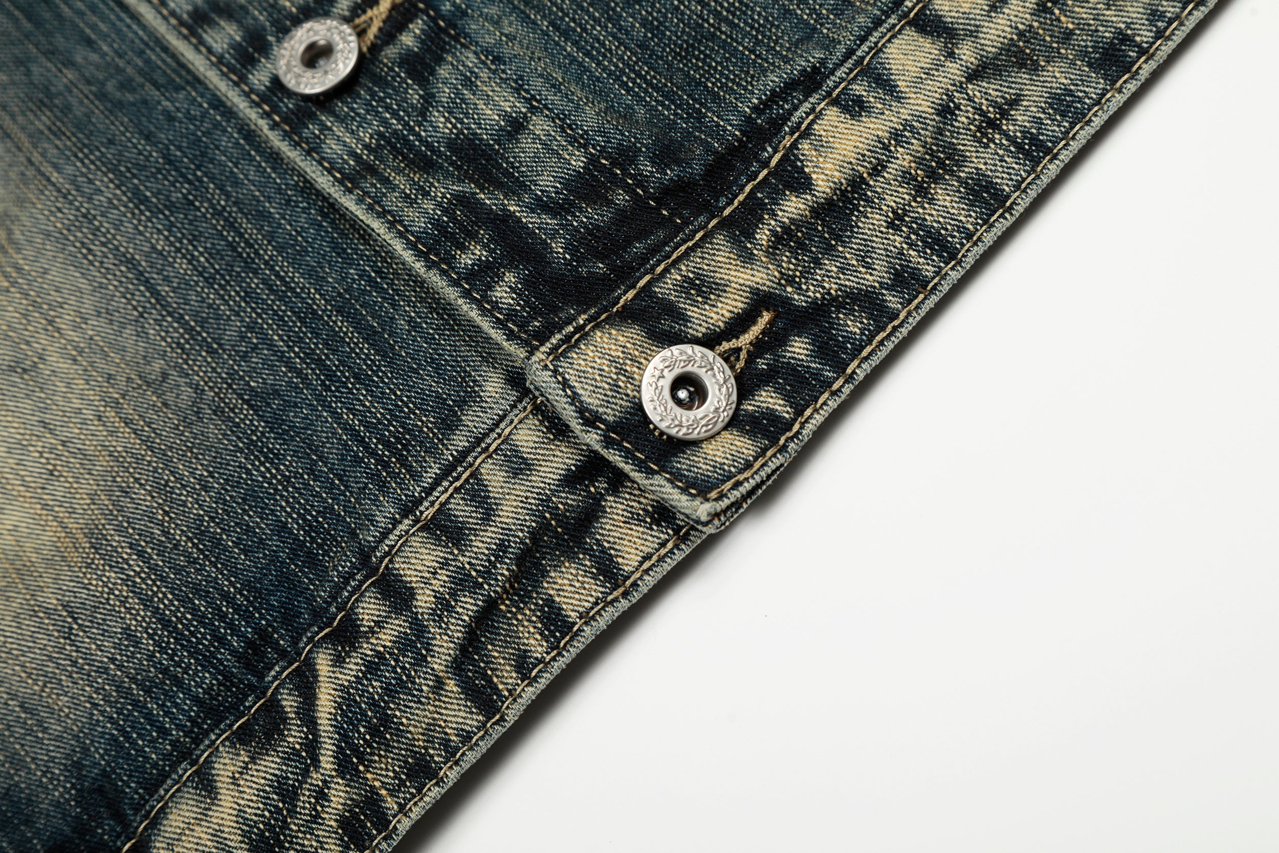 3-6-5.shop Rhinestone Gradient Denim Jacket