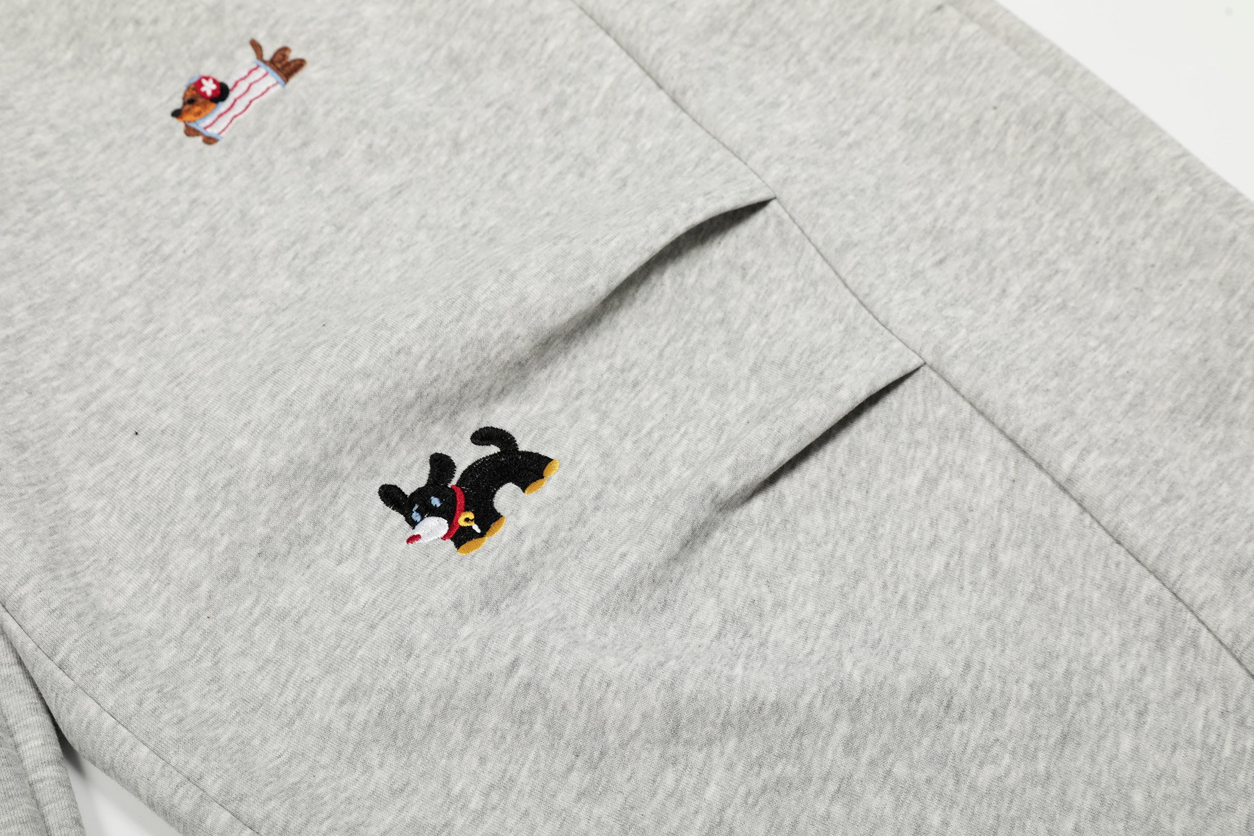 3-6-5.shop Embroidered Dog Motif Sweatpants