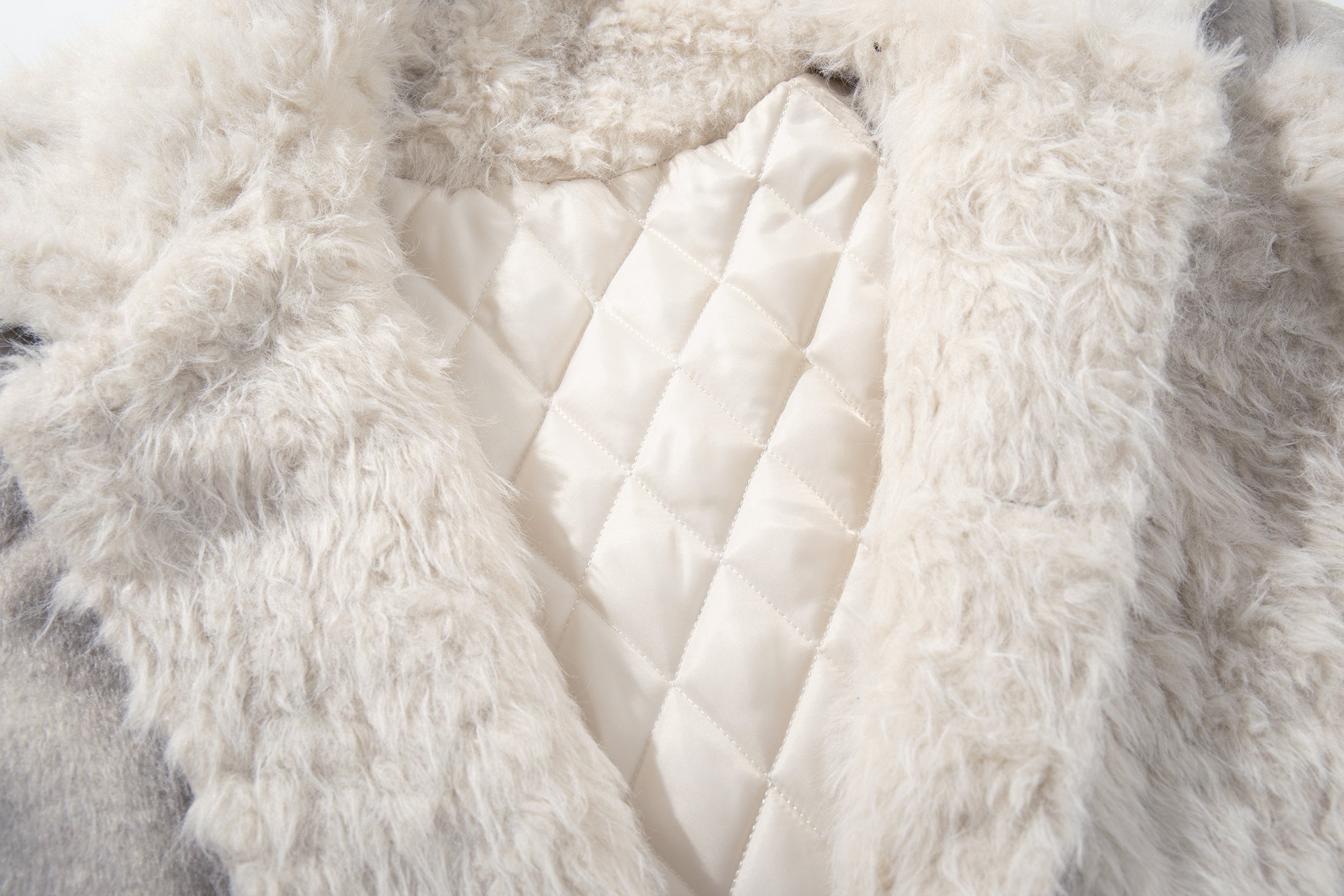 3-6-5.shop Fur-Collar Belted Jacket