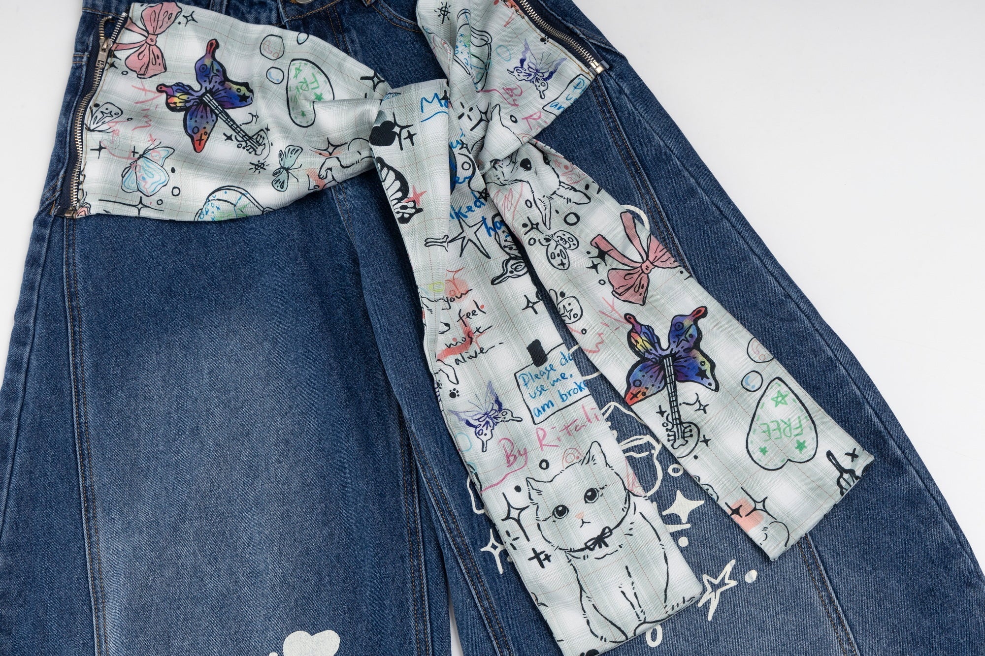 3-6-5.shop Bunny Ribbon Curved Jeans