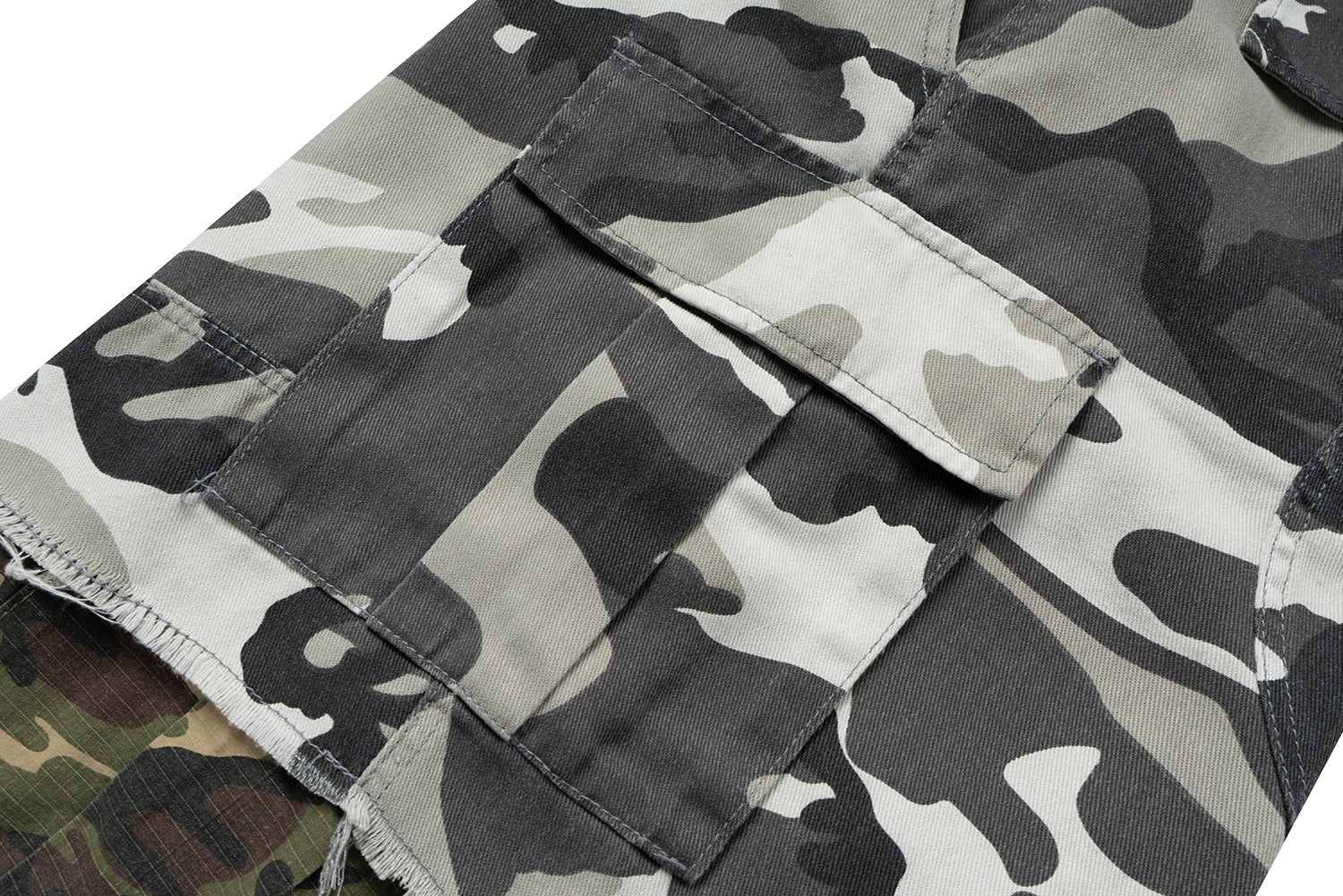 3-6-5.shop Layered Camo Cargo Shorts