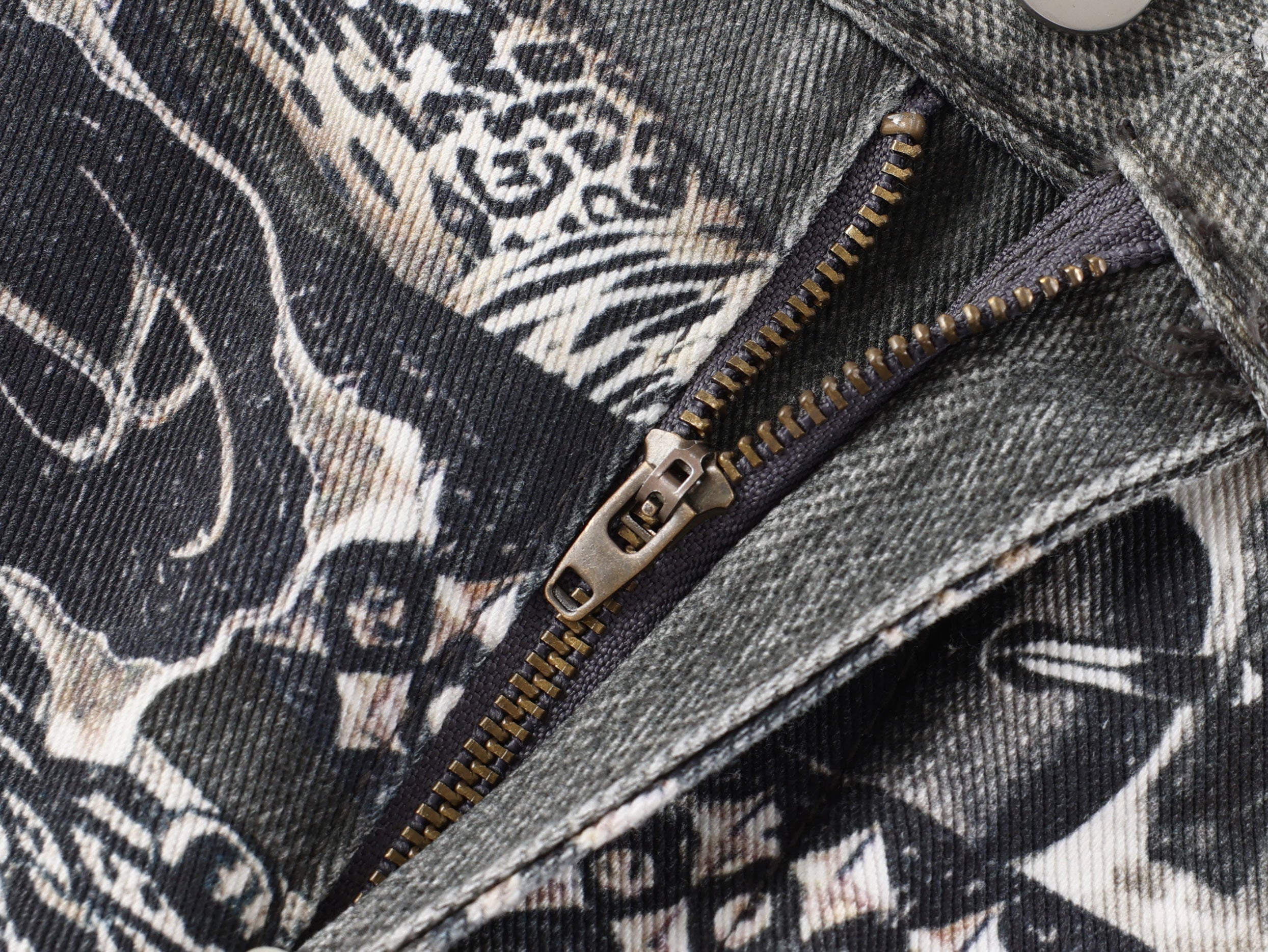 3-6-5.shop Bandana Patch Curved Denim Pants
