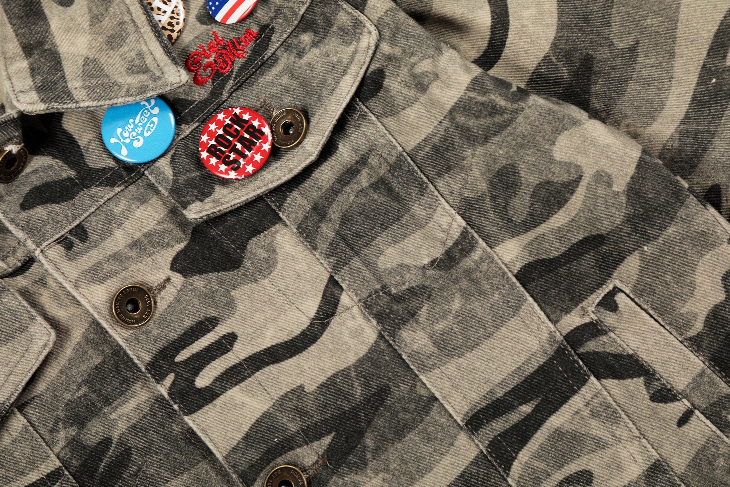 3-6-5.shop Camo Badge Denim Jacket