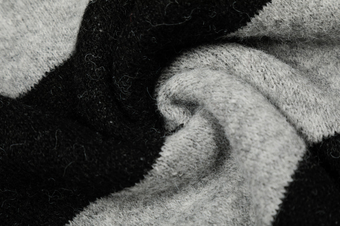 3-6-5.shop Star Stripe Knit Polo Sweater