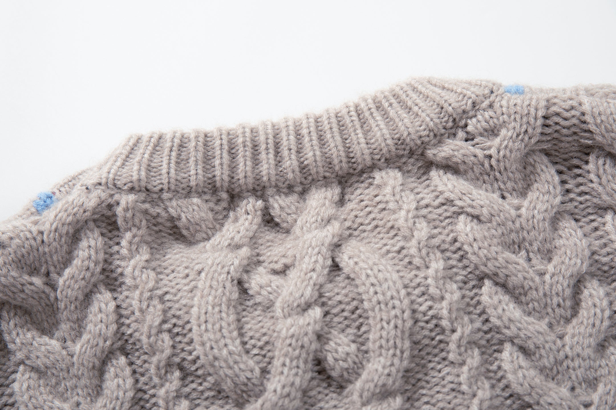 3-6-5.shop Argyle Cable Knit Sweater